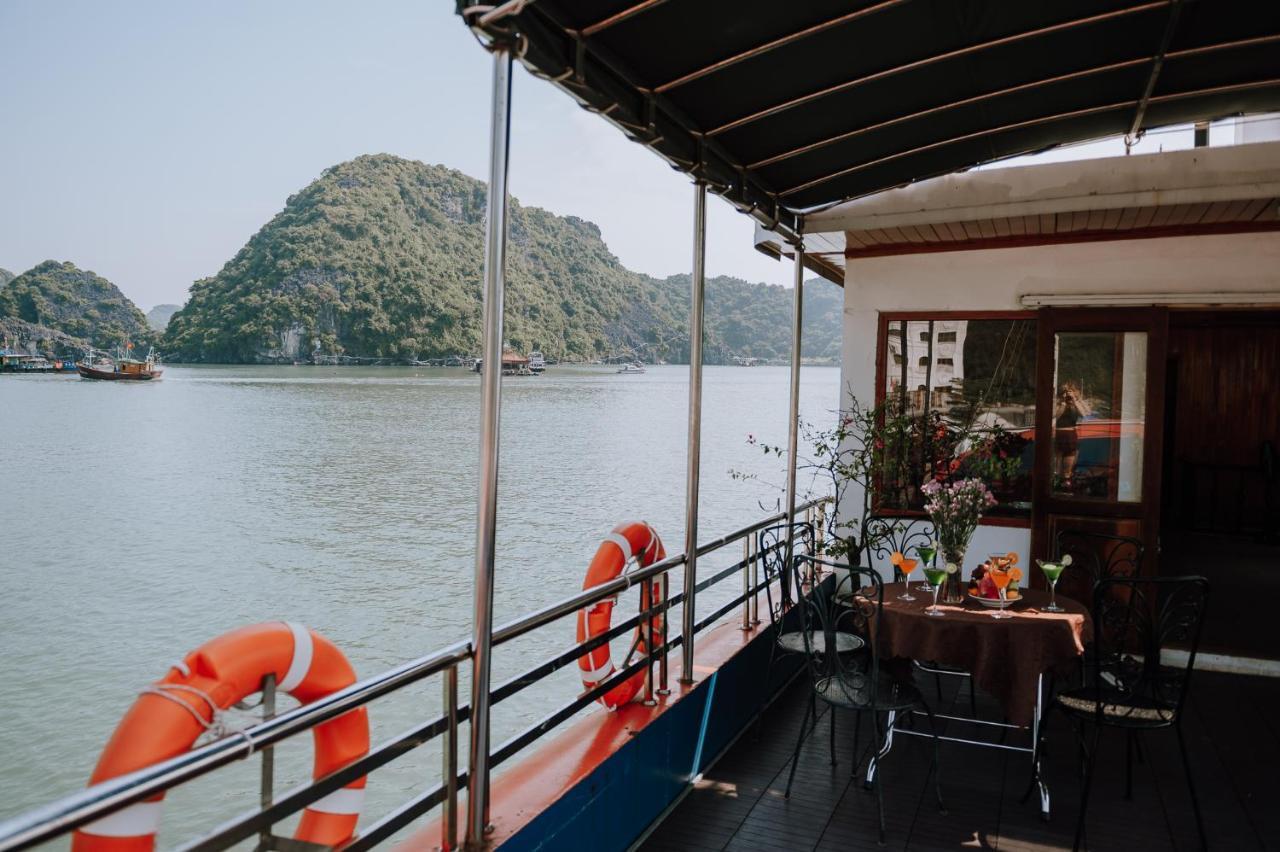 Отель Cat Ba Bay Cruises Dong Khe Sau Экстерьер фото
