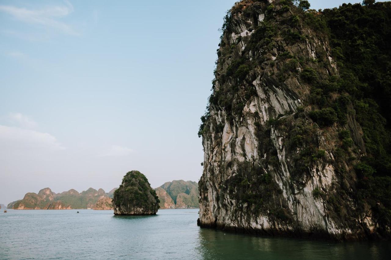 Отель Cat Ba Bay Cruises Dong Khe Sau Экстерьер фото