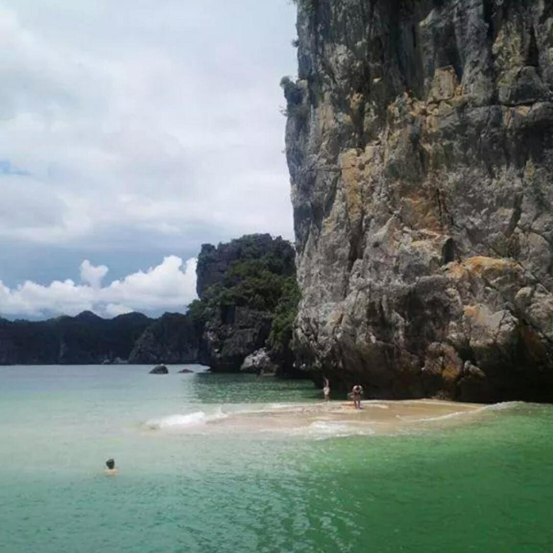Отель Cat Ba Bay Cruises Dong Khe Sau Экстерьер фото