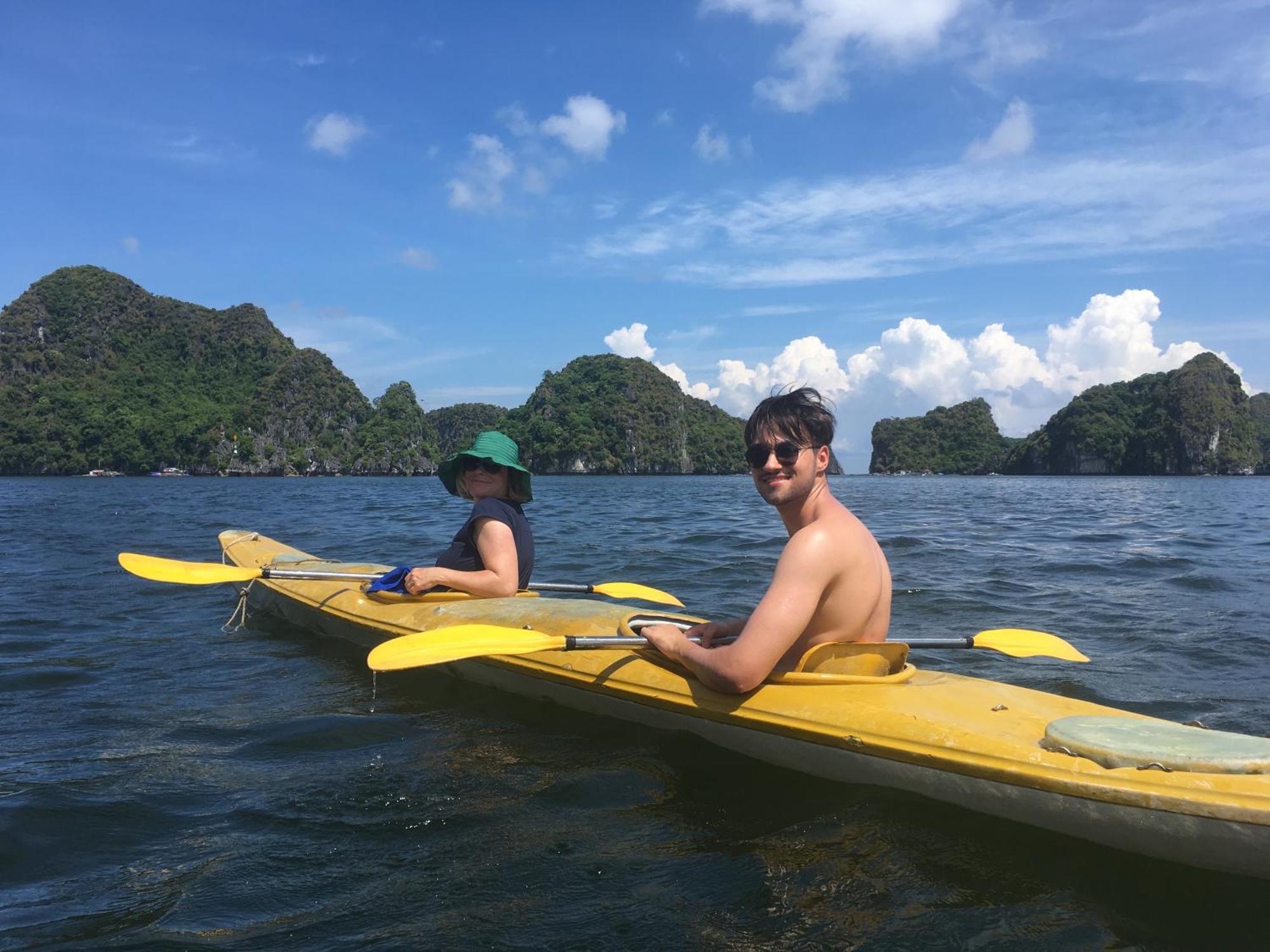 Отель Cat Ba Bay Cruises Dong Khe Sau Экстерьер фото