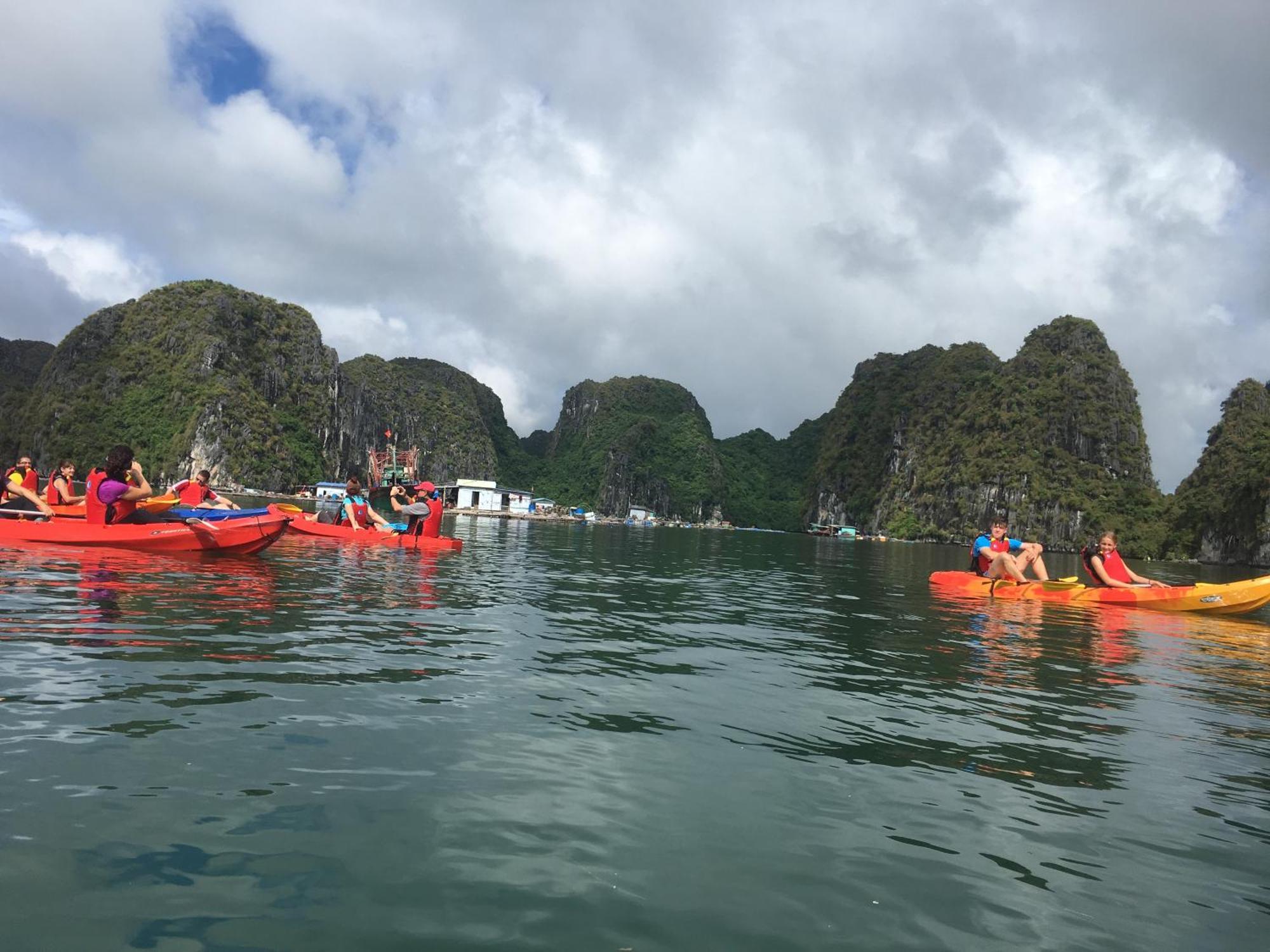 Отель Cat Ba Bay Cruises Dong Khe Sau Экстерьер фото