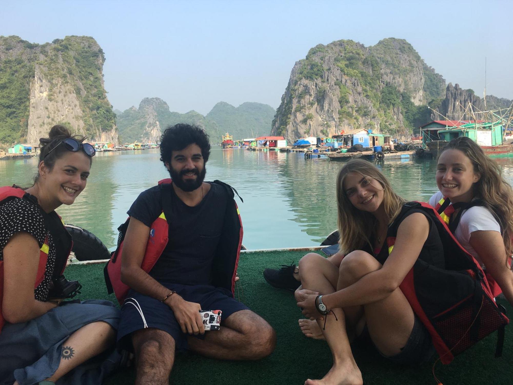 Отель Cat Ba Bay Cruises Dong Khe Sau Экстерьер фото
