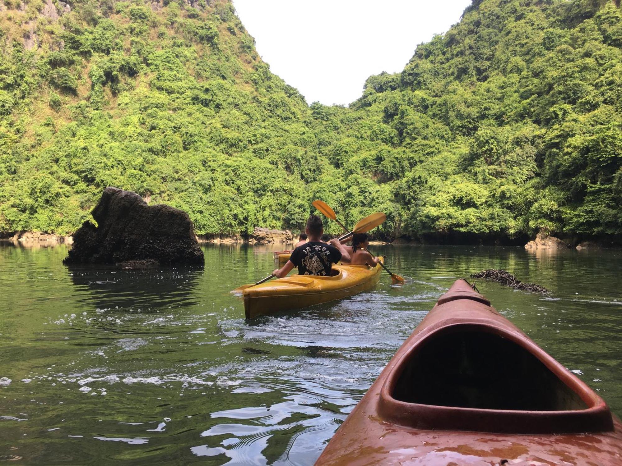 Отель Cat Ba Bay Cruises Dong Khe Sau Экстерьер фото